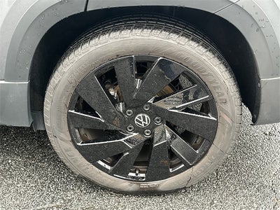 2024 Volkswagen Taos 1.5T SE