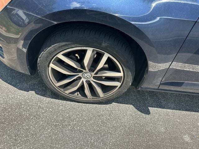2016 Volkswagen Golf Base