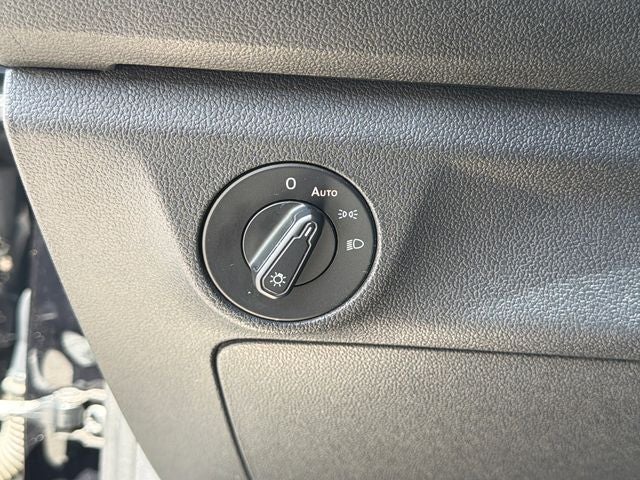 2019 Volkswagen Jetta Base