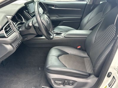 2022 Toyota Camry SE