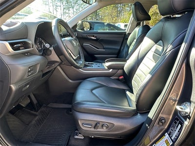 2022 Toyota Highlander XLE