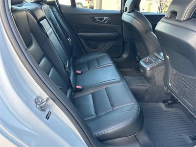 2021 Volvo S60 T6 Momentum