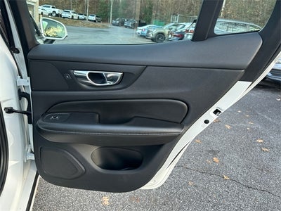 2021 Volvo S60 T6 Momentum