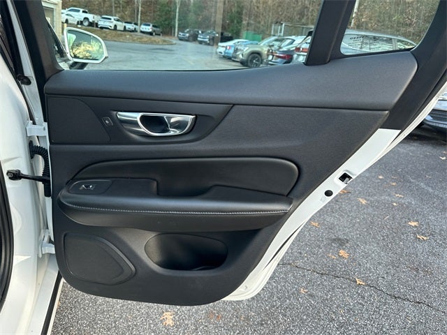 2021 Volvo S60 T6 Momentum