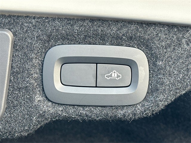 2021 Volvo S60 T6 Momentum