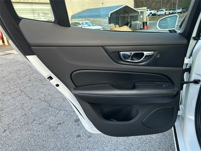 2021 Volvo S60 T6 Momentum