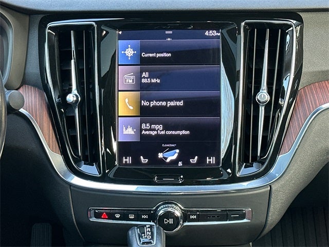 2021 Volvo S60 T6 Momentum