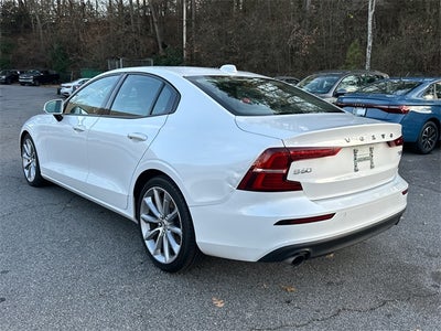 2021 Volvo S60 T6 Momentum