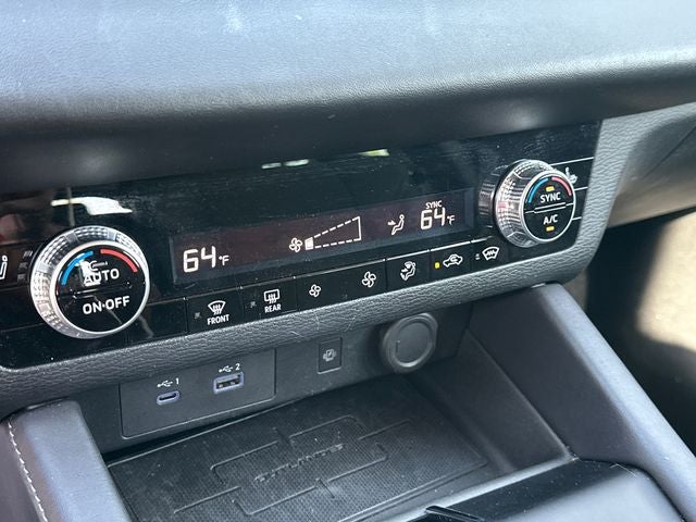 2023 Mitsubishi Outlander PHEV Base