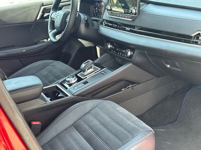 2023 Mitsubishi Outlander PHEV Base