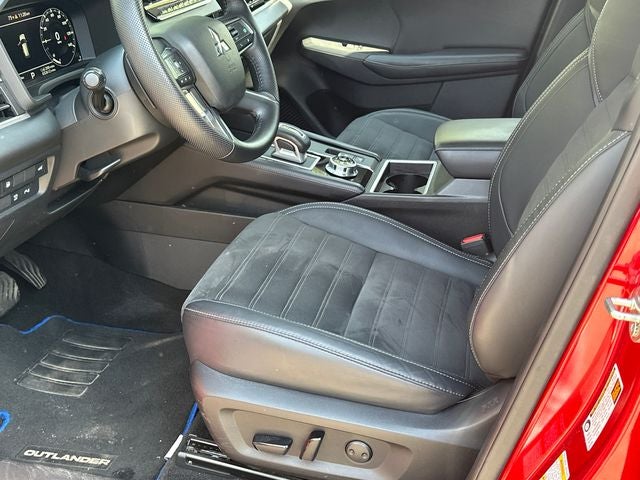 2023 Mitsubishi Outlander PHEV Base