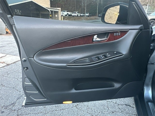 2016 INFINITI QX50 Base