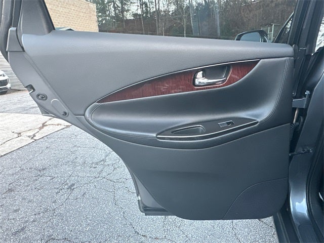 2016 INFINITI QX50 Base