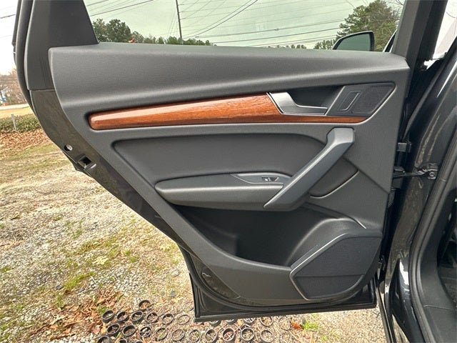 2023 Audi Q5 40 Premium quattro