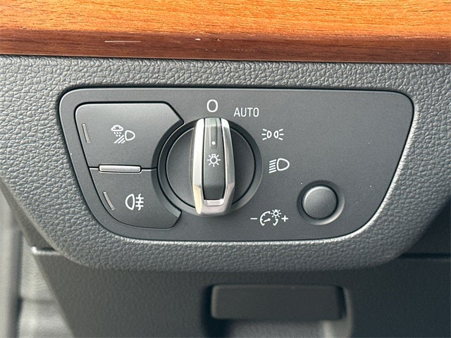 2023 Audi Q5 40 Premium quattro