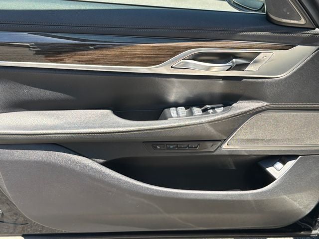 2019 BMW 7 Series 740i