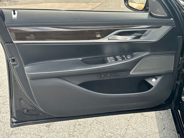 2020 BMW 7 Series 740i