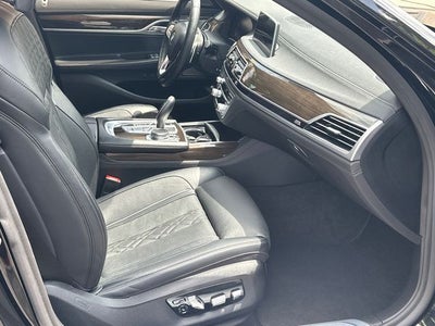 2020 BMW 7 Series 740i