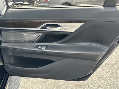 2020 BMW 7 Series 740i