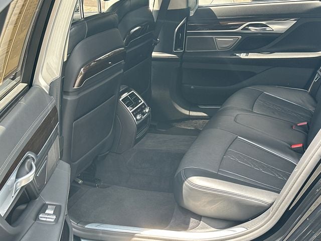 2020 BMW 7 Series 740i
