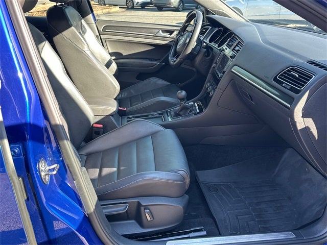 2017 Volkswagen Golf R DCC & Navigation 4Motion 4Motion