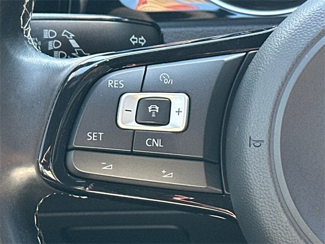 2017 Volkswagen Golf R DCC & Navigation 4Motion 4Motion