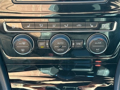 2017 Volkswagen Golf R DCC & Navigation 4Motion 4Motion