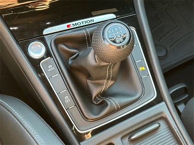 2017 Volkswagen Golf R DCC & Navigation 4Motion 4Motion